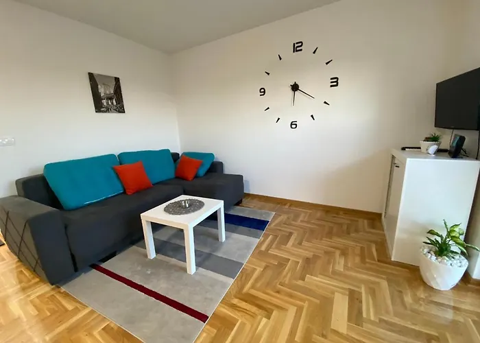 Bellavista Apartment *